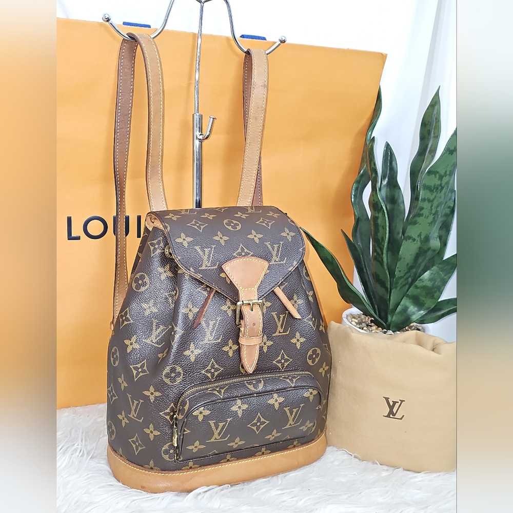 Louis Vuitton Montsouris MM Monogram Bag Authentic - Picture 5 of 14
